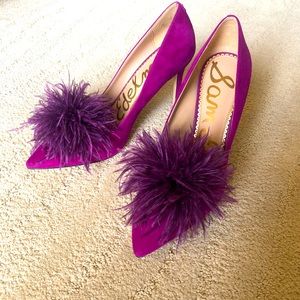 Sam Edelman Haida Feather Pompom pump
